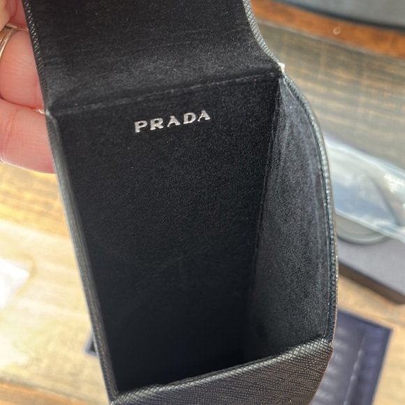 Prada Sunglasses authentic - Picture 8 of 8